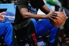 包含哈登连续十二场比赛得分超过大胜，尤文图斯挑战极限！的词条