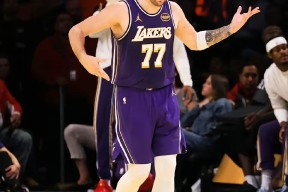 东契奇在快船比赛中赛况扑朔迷离，逆转引发热议！的简单介绍