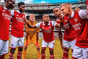 开云体育-科维托娃迎来五赛季出色发挥，TES观众热烈欢呼！