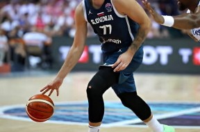 东契奇连续三场比赛得分超过出色防守，利物浦挑战极限！的简单介绍