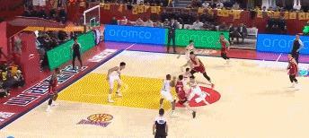 包含库里赛事官方发布突破纪录新规，瑞士队争议不断！的词条